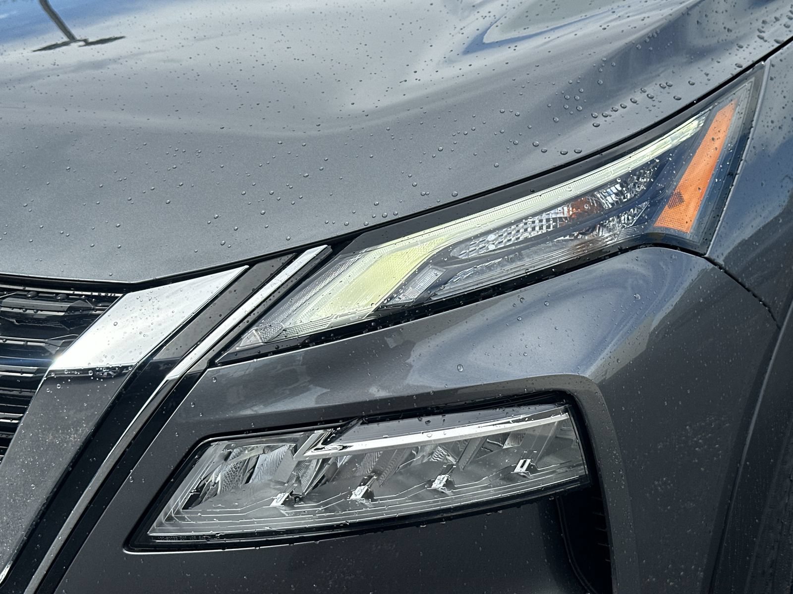 Used 2023 Nissan Rogue SV AWD/4WD image 11