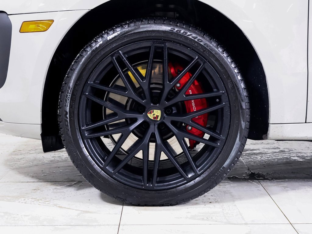 Certified 2025 Porsche Macan GTS image 23