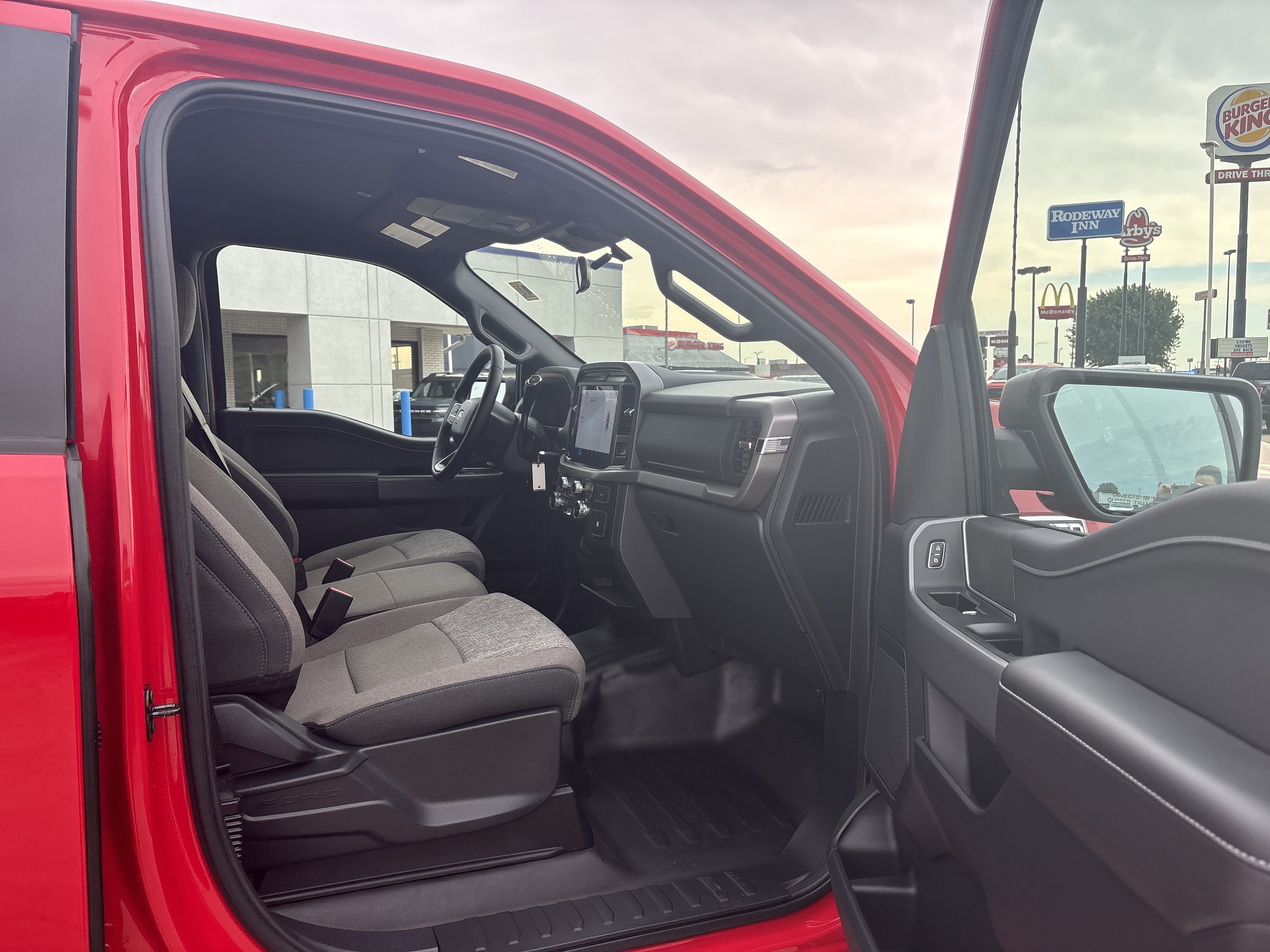 Used 2025 Ford F150 XLT w/ Equipment Group 301A Standard AWD/4WD image 8