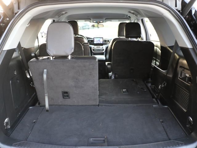 Used 2024 Ford Explorer XLT w/ Equipment Group 202A image 13