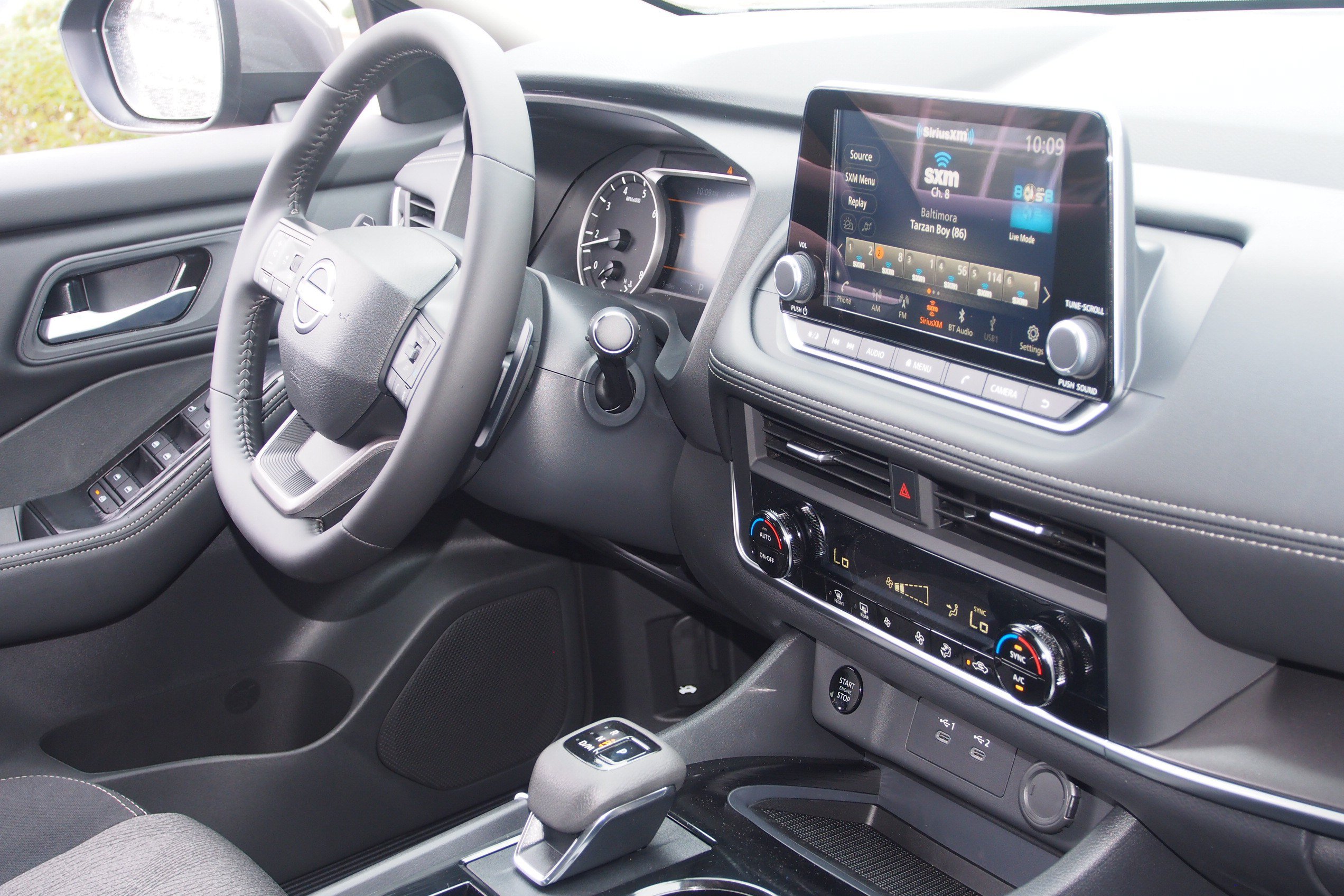 Used 2026 Nissan Rogue SV FWD image 10