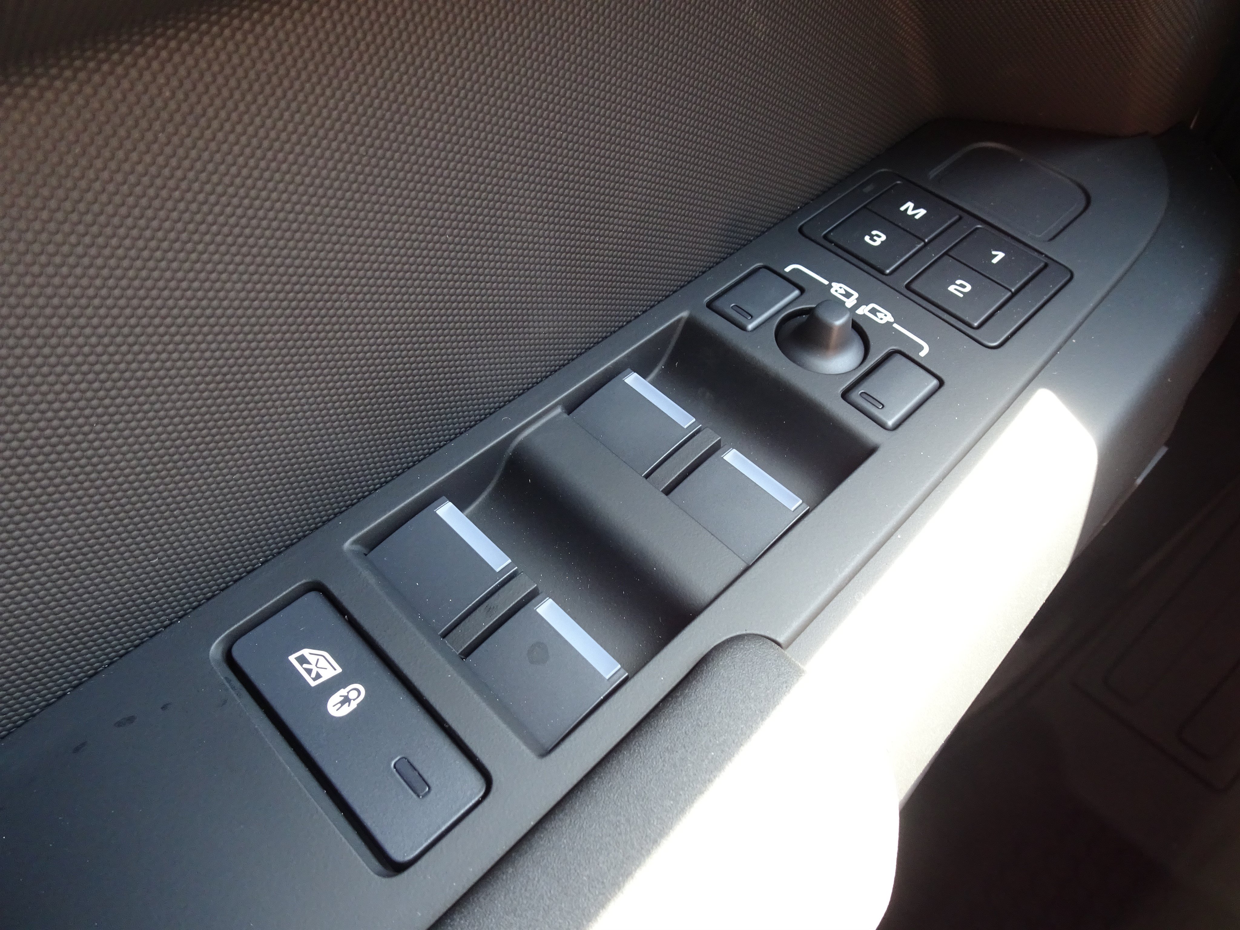 New 2026 Land Rover Defender 110 S AWD/4WD image 27