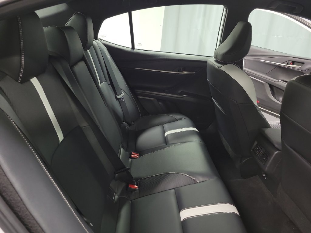 Used 2025 Toyota Camry SE FWD image 32