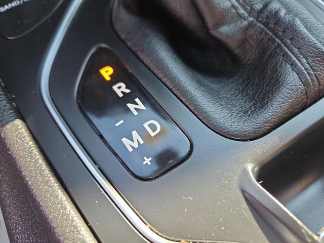 Used 2019 Jeep Cherokee Latitude Plus w/ Cold Weather Group image 21