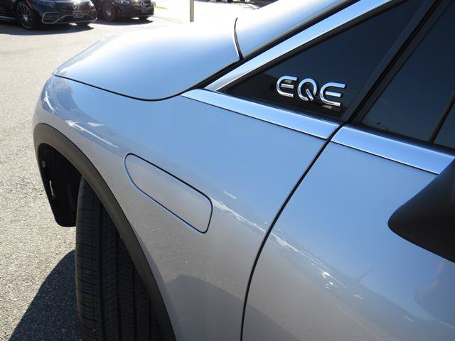 Used 2023 Mercedes-Benz EQE 500 4MATIC SUV image 31