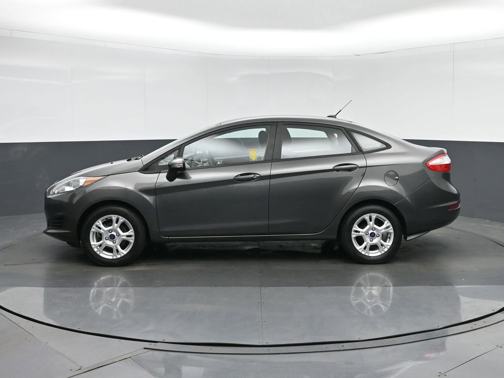 Used 2016 Ford Fiesta SE image 4