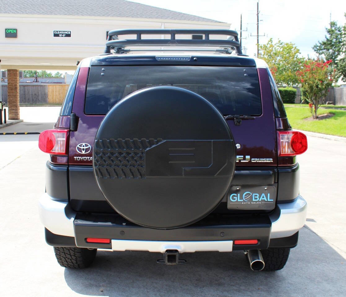Used 2007 Toyota FJ Cruiser 4WD image 6