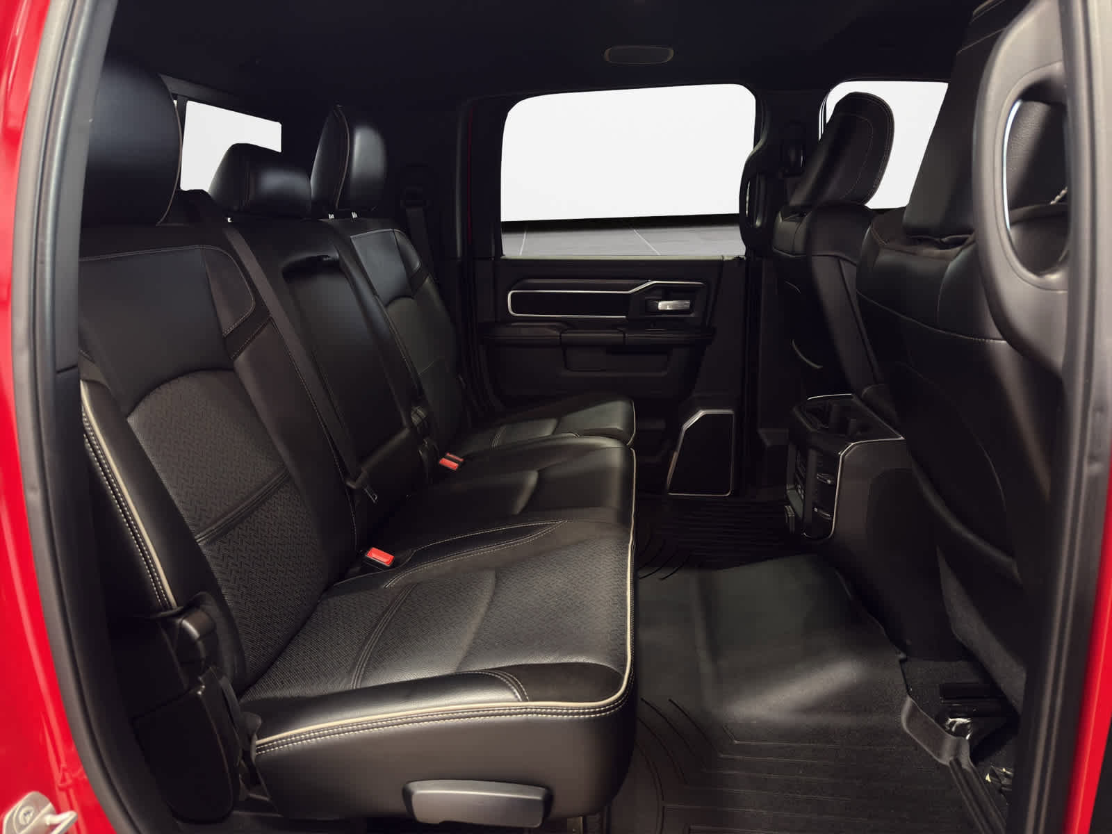 Used 2023 RAM 3500 Laramie w/ Night Edition image 30