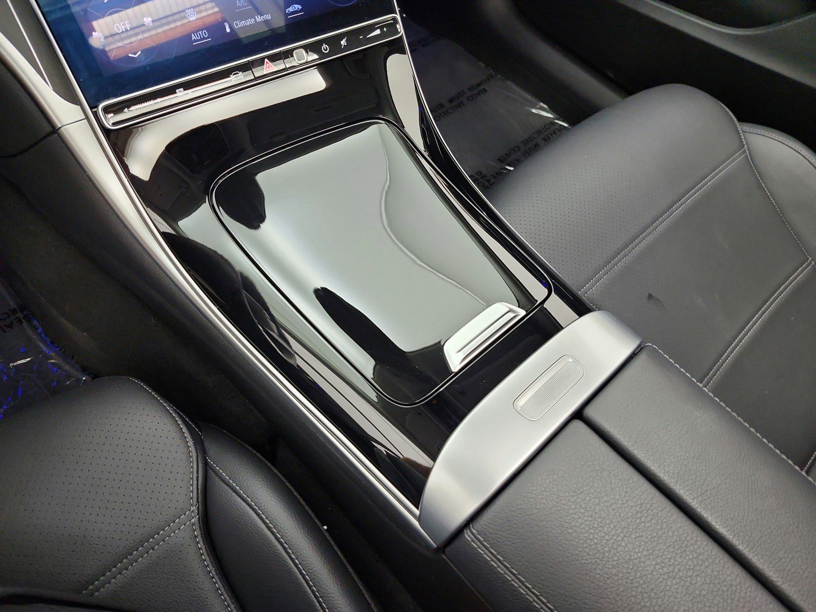 Used 2023 Mercedes-Benz C 300 Sedan image 13