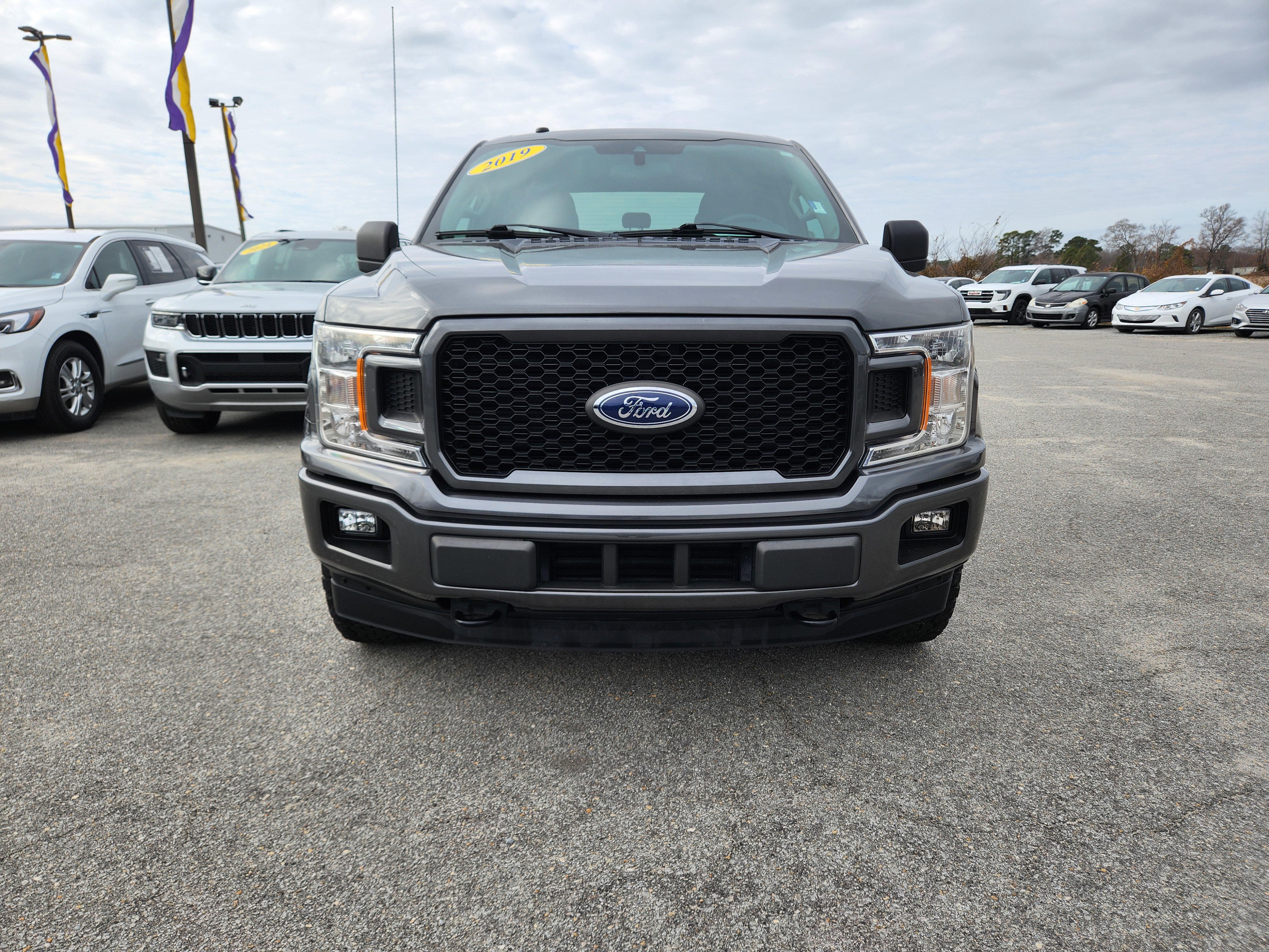 Used 2019 Ford F150 XL w/ Equipment Group 101A Mid image 4