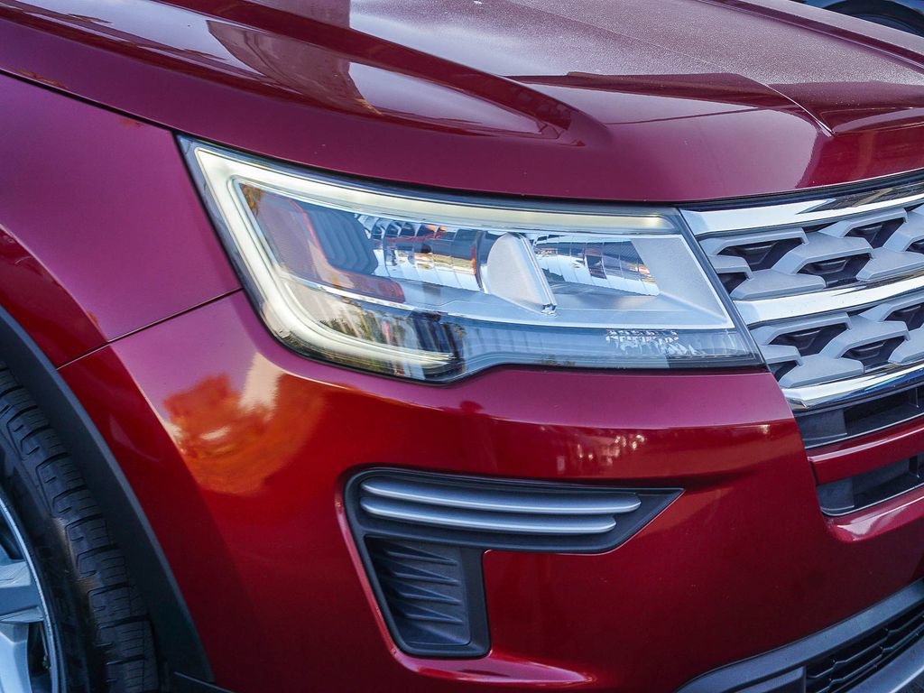 Used 2018 Ford Explorer XLT FWD image 11