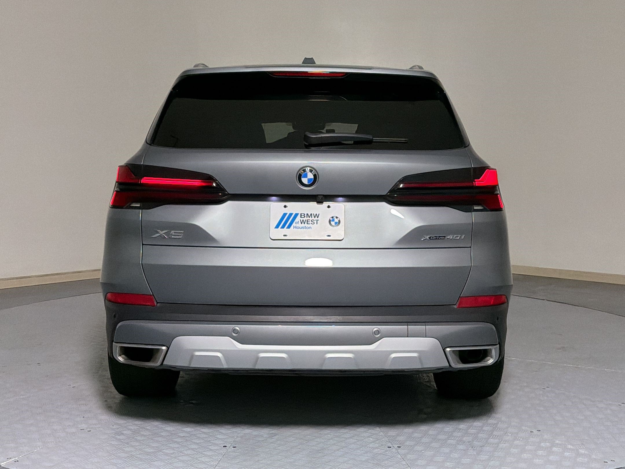 Certified 2024 BMW X5 xDrive40i w/ Parking Assistance Package AWD/4WD image 9