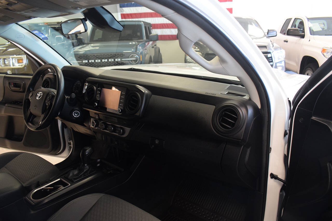 Used 2022 Toyota Tacoma SR AWD/4WD image 18