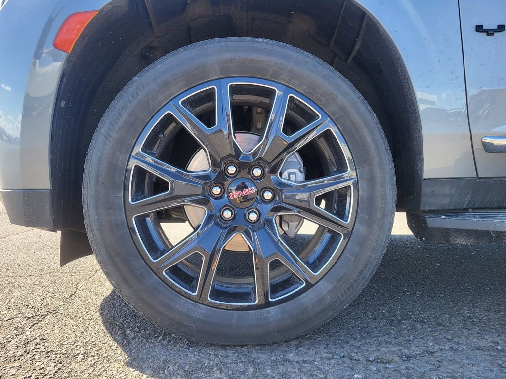 Used 2023 GMC Yukon SLT w/ SLT Luxury Package image 20
