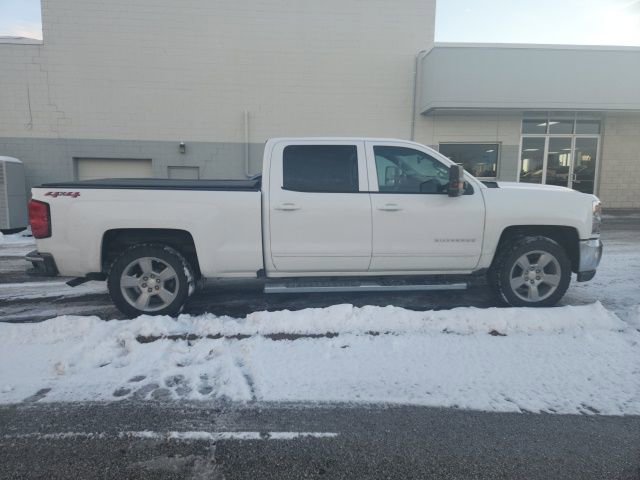 Used 2018 Chevrolet Silverado 1500 LT w/ Max Trailering Package image 1
