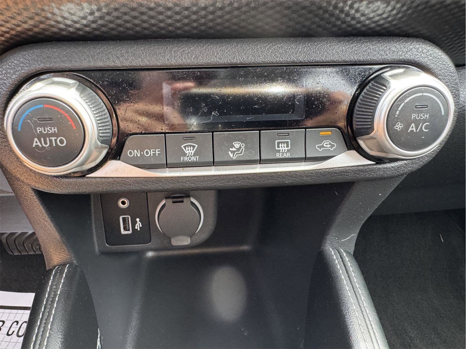 Used 2018 Nissan Kicks SV FWD image 20