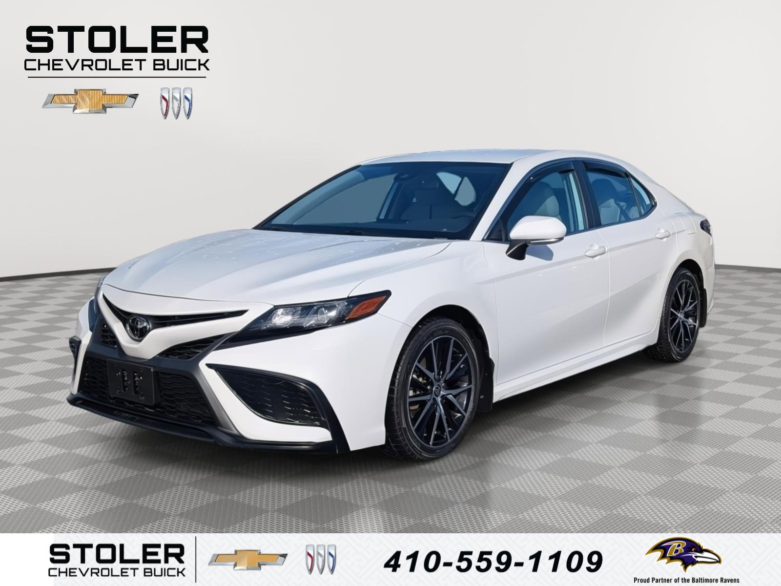 Used 2022 Toyota Camry SE image 1