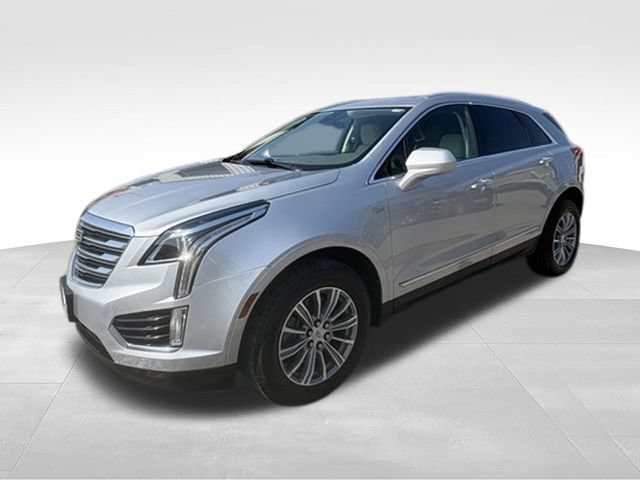 Used 2017 Cadillac XT5 Luxury w/ Driver Awareness Package FWD image 3