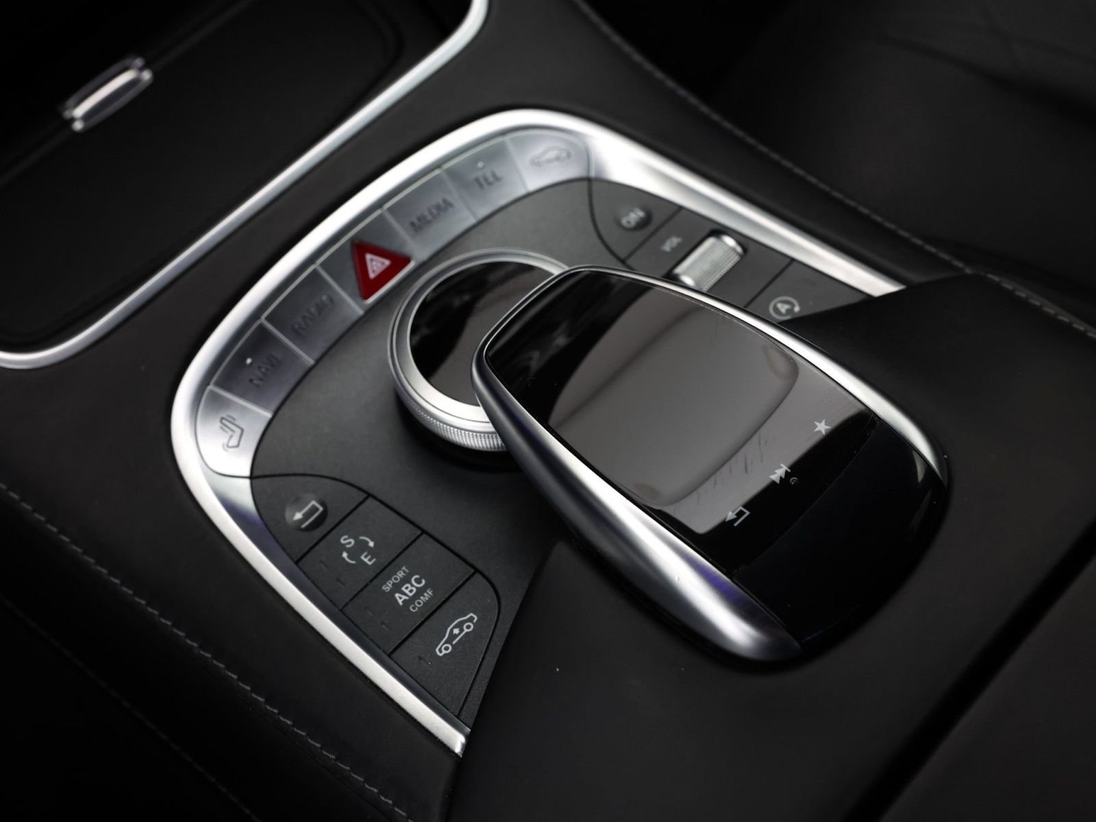 Used 2017 Mercedes-Benz Maybach S 600 image 33