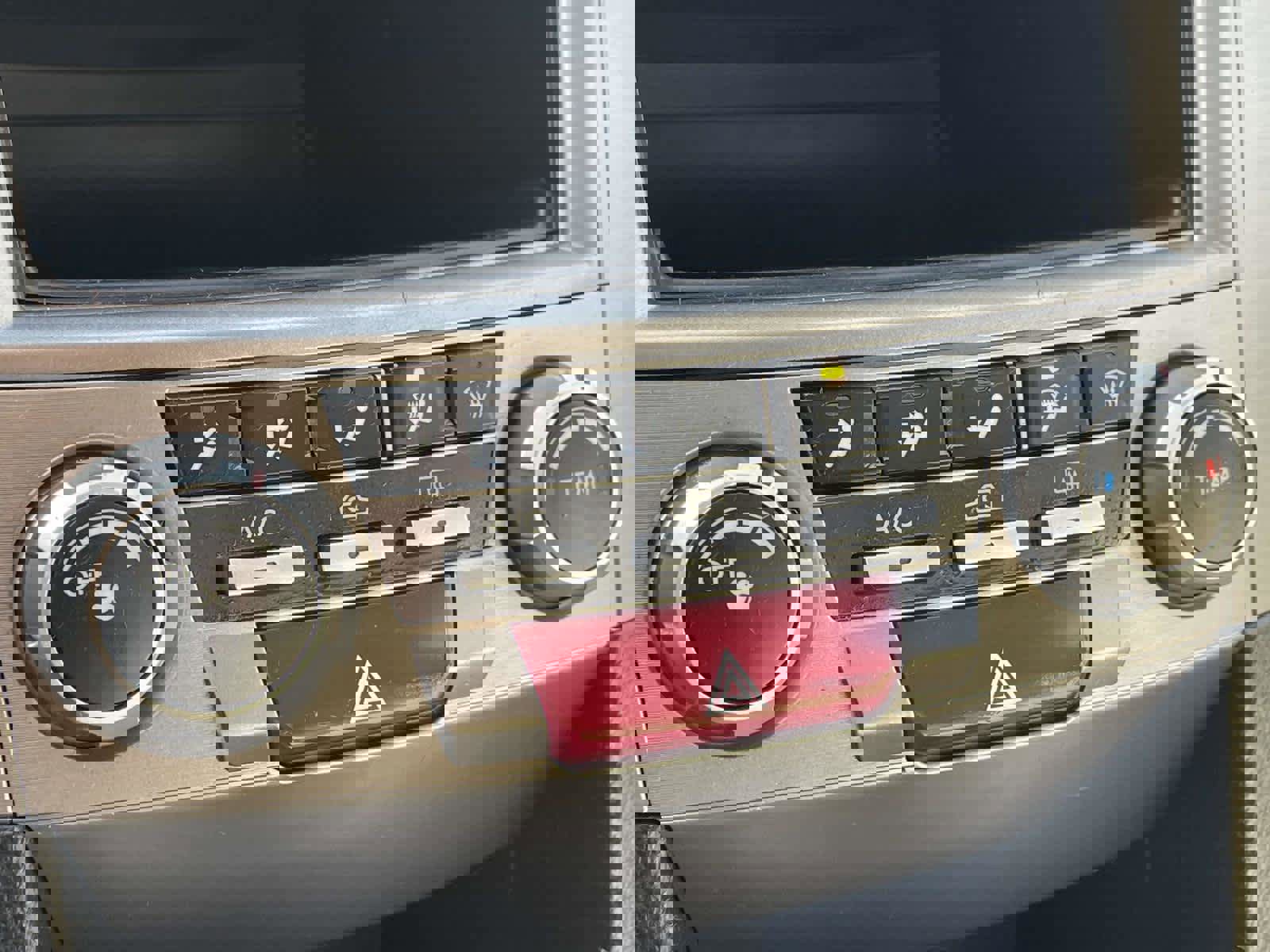 Used 2011 Subaru Outback 2.5i image 21