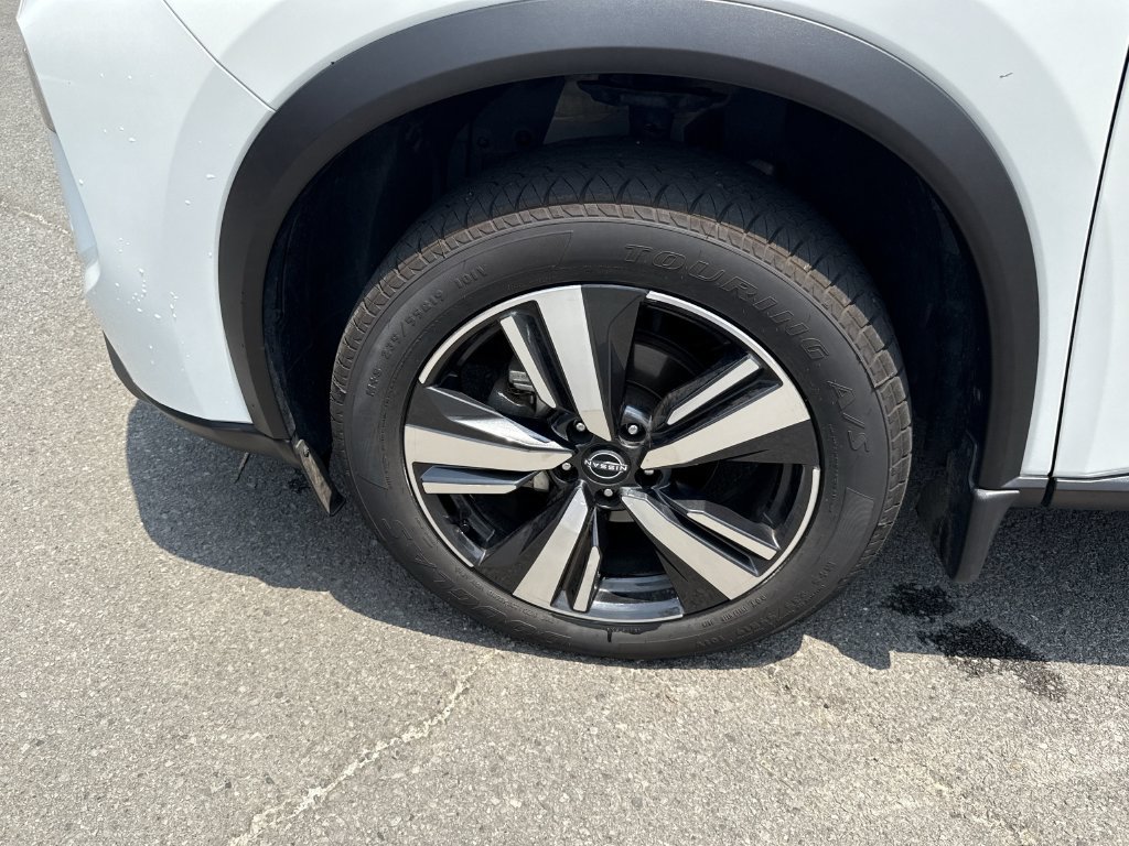 Used 2024 Nissan Rogue SL w/ SL Premium Package FWD image 21