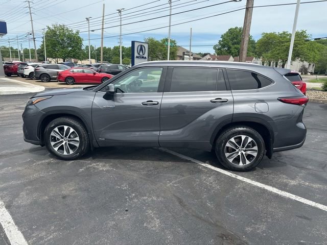 Used 2020 Toyota Highlander XLE AWD/4WD image 5