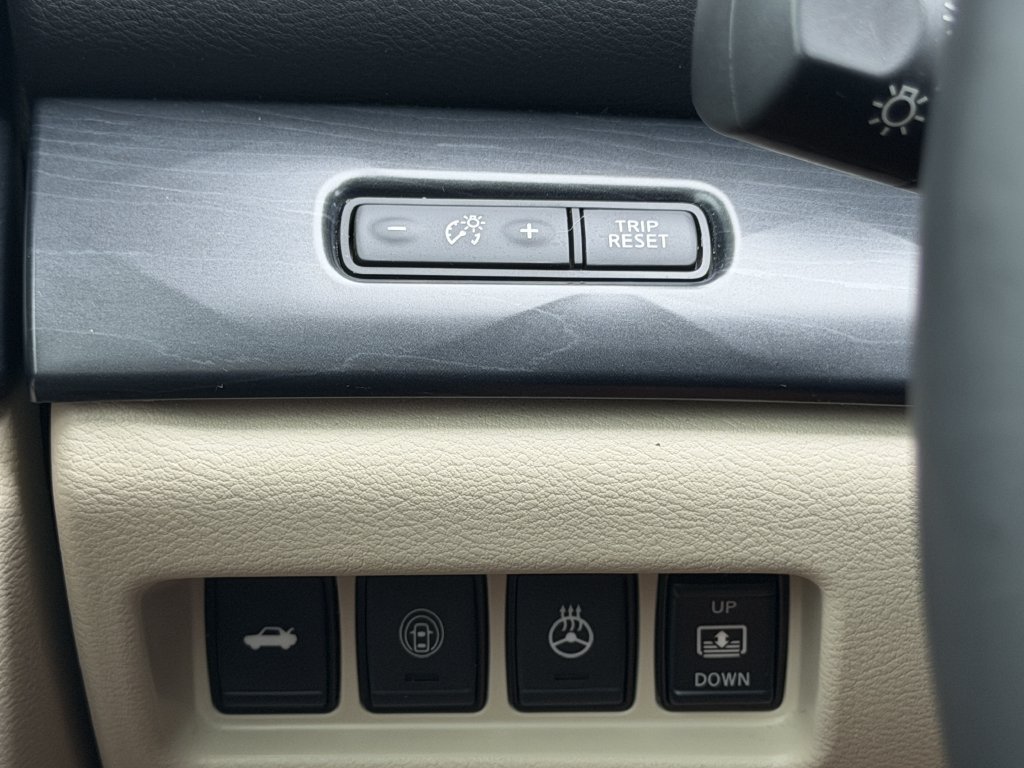 Certified 2023 Nissan Maxima Platinum w/ Sport Mat Group FWD image 43