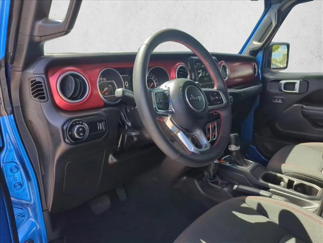 Used 2023 Jeep Gladiator Rubicon w/ Cold Weather Group AWD/4WD image 15