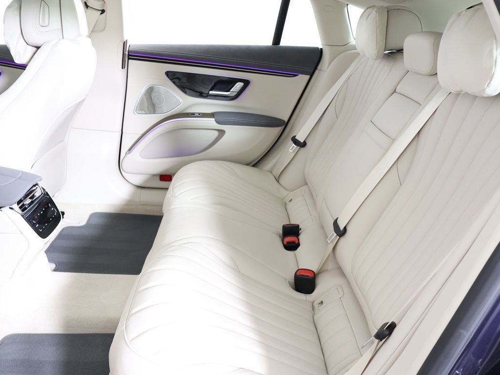 Used 2023 Mercedes-Benz EQS 580 4MATIC Sedan image 39