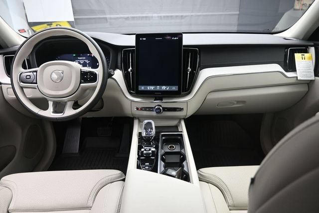 New 2026 Volvo XC60 B5 Ultra w/ Protection Package Premier AWD/4WD image 9