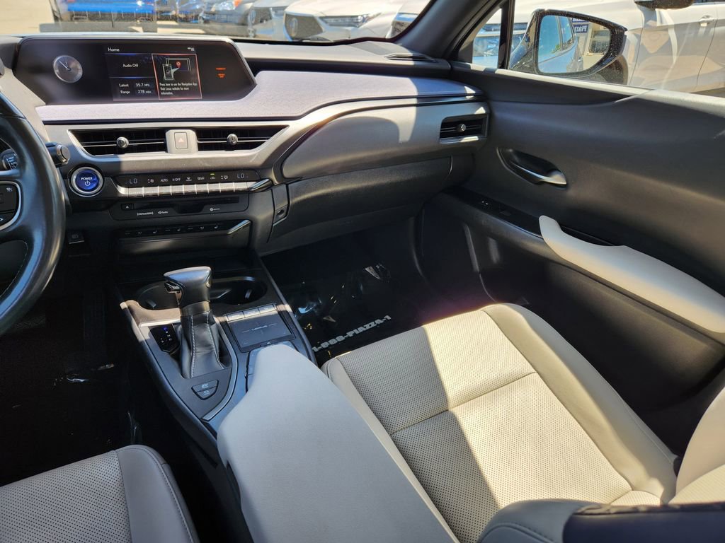 Used 2019 Lexus UX 250h AWD/4WD image 14