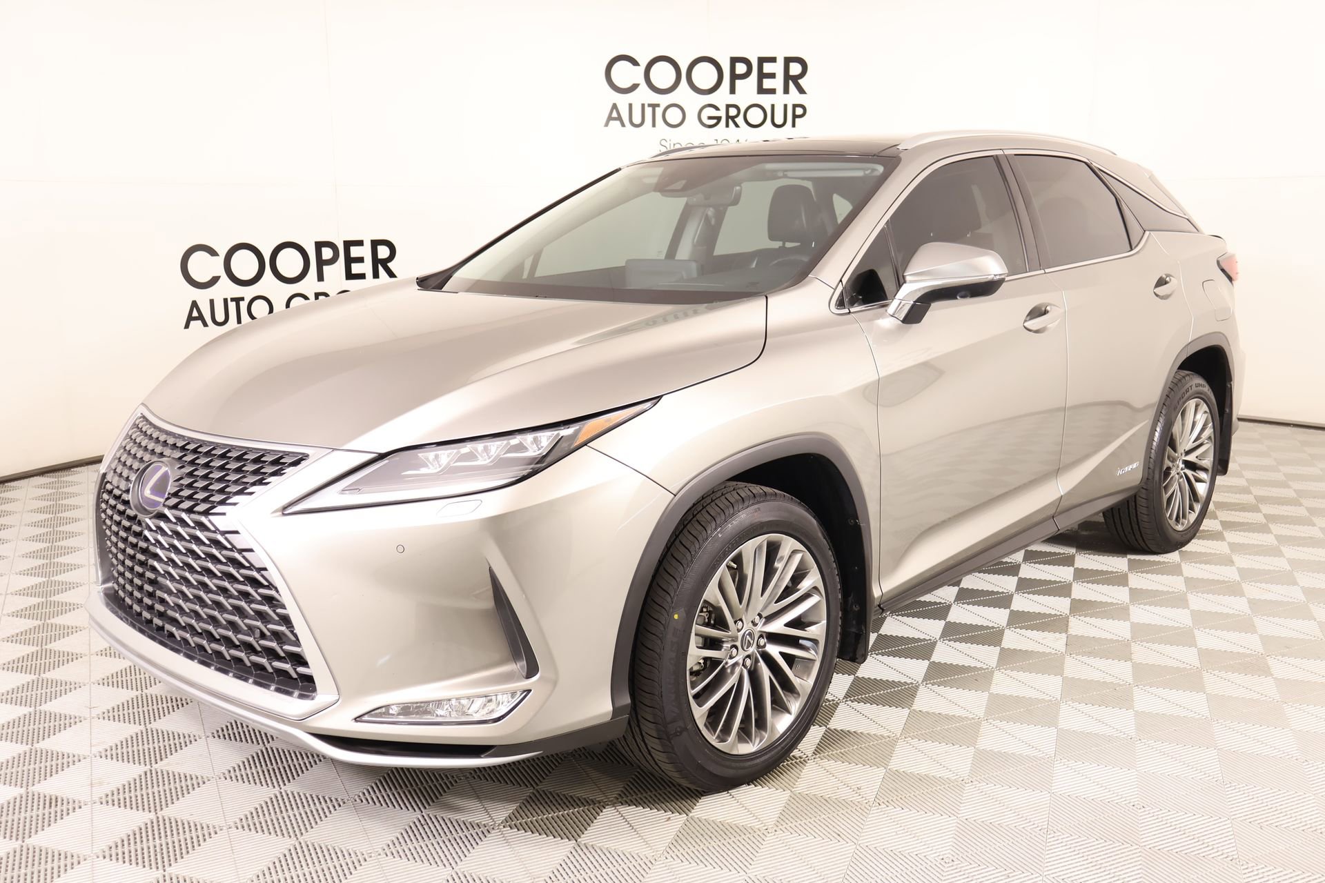 Used 2022 Lexus RX 450h AWD w/ Luxury Package image 10