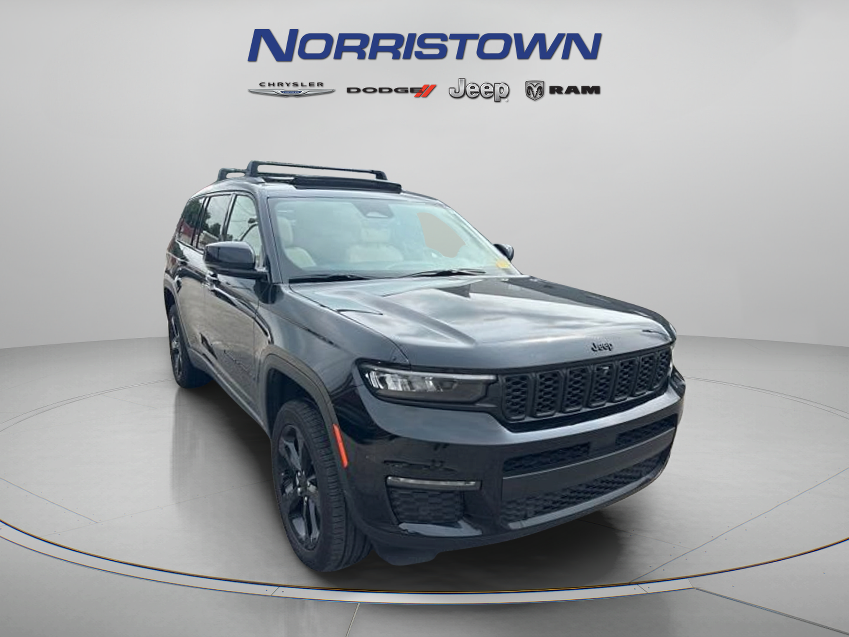 Used 2024 Jeep Grand Cherokee L Limited w/ Luxury Tech Group II AWD/4WD image 2