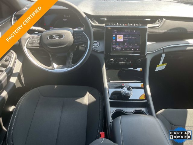Certified 2025 Jeep Grand Cherokee Laredo w/ Luxury Tech Group I AWD/4WD image 15