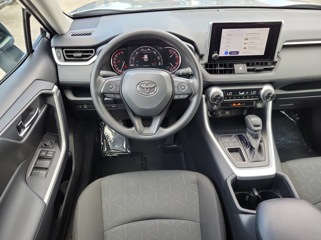 Used 2025 Toyota RAV4 XLE w/ Convenience Package FWD image 13
