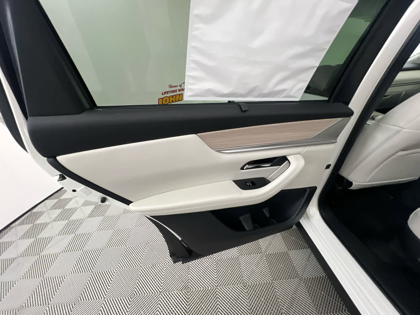 Certified 2023 MAZDA CX-9 Touring image 24