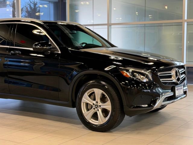 Used 2018 Mercedes-Benz GLC 300 4MATIC image 5
