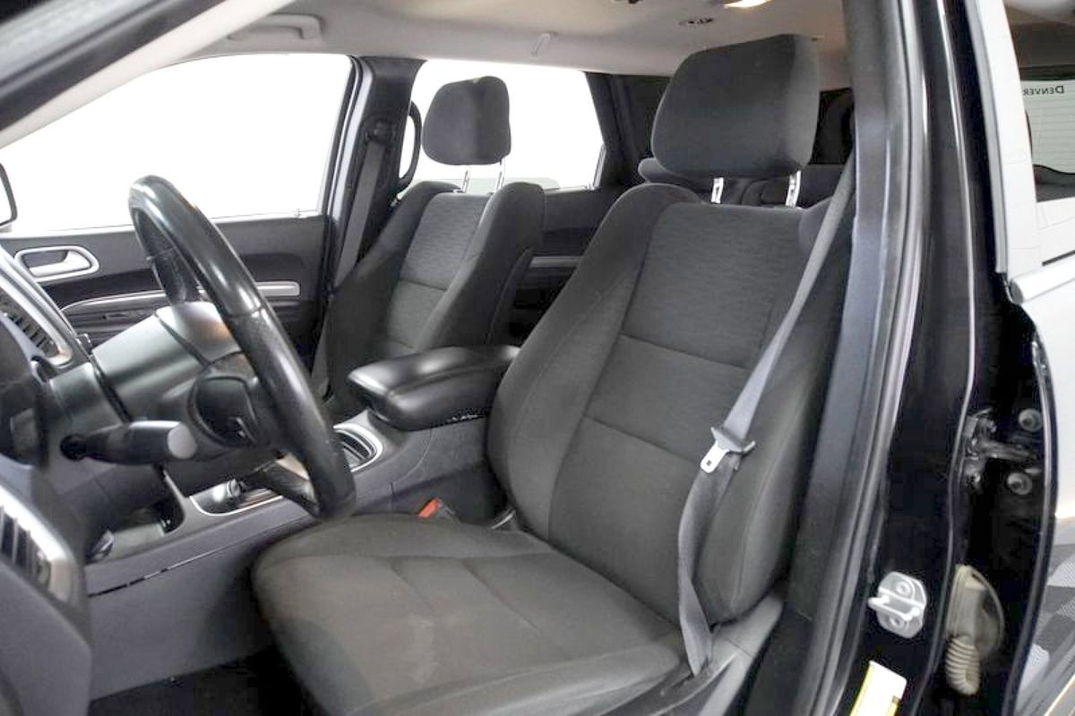 Used 2020 Dodge Durango SXT image 11