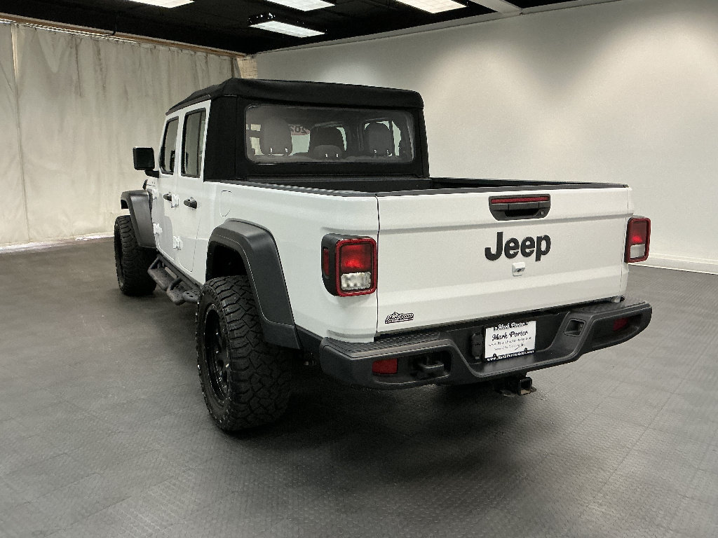 Used 2024 Jeep Gladiator Sport AWD/4WD image 3
