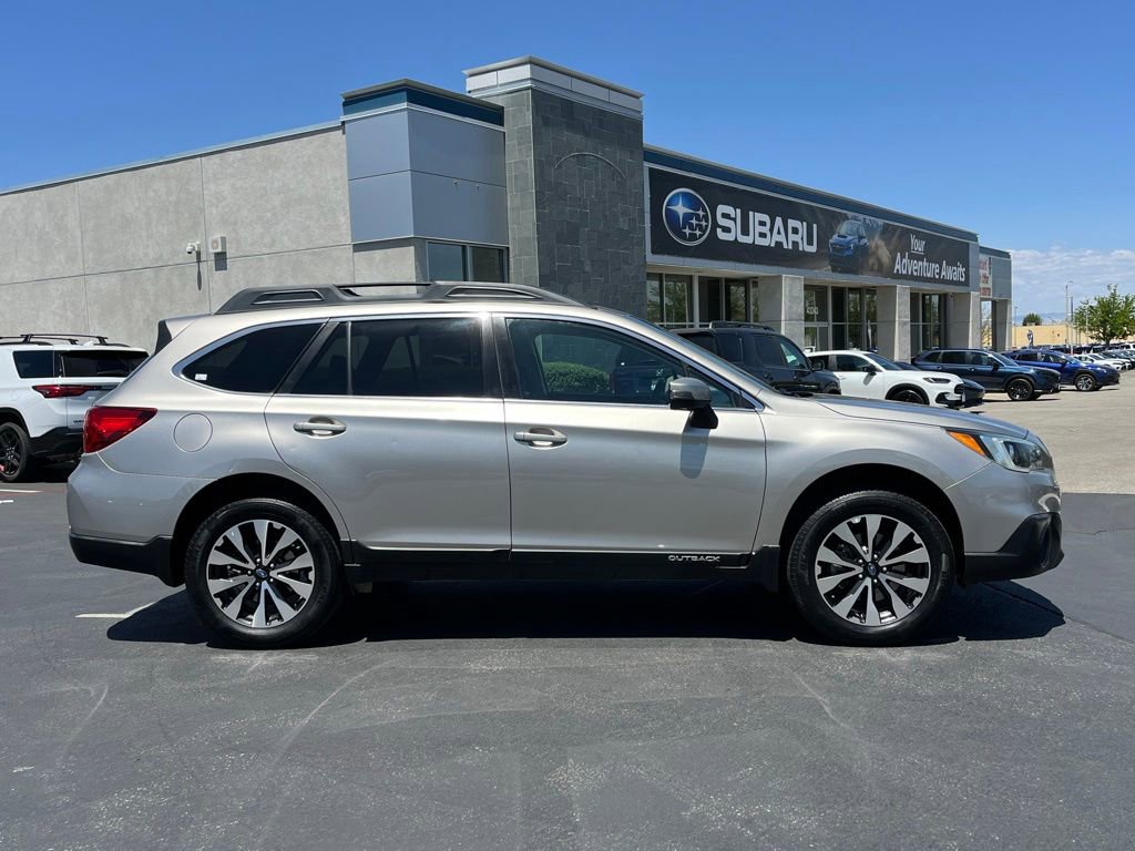 Used 2017 Subaru Outback 3.6R Limited AWD/4WD image 9