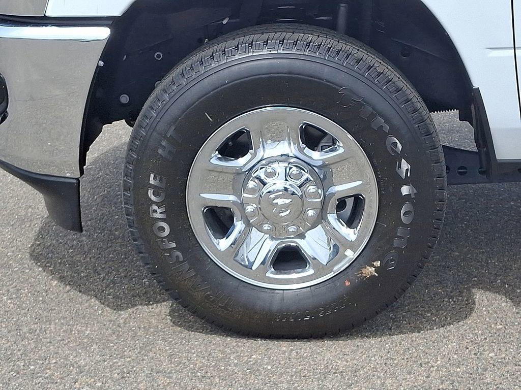 Used 2024 RAM 2500 Tradesman w/ Chrome Appearance Group AWD/4WD image 8