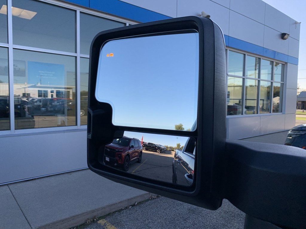 Used 2024 GMC Sierra 2500 AT4X image 8