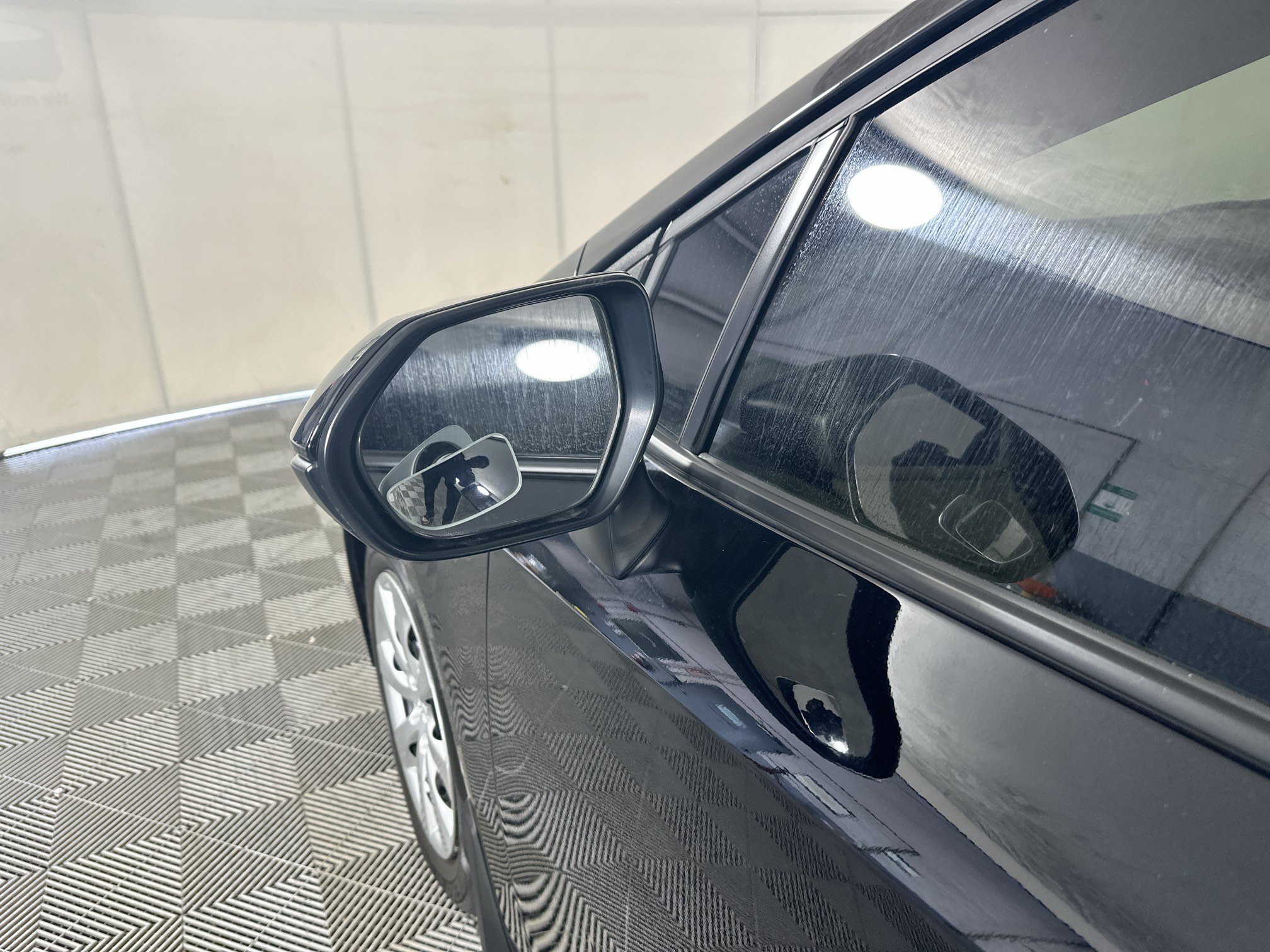 Used 2025 Toyota Corolla LE FWD image 10