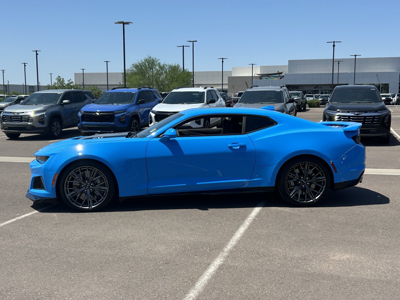Used 2022 Chevrolet Camaro ZL1 RWD image 2