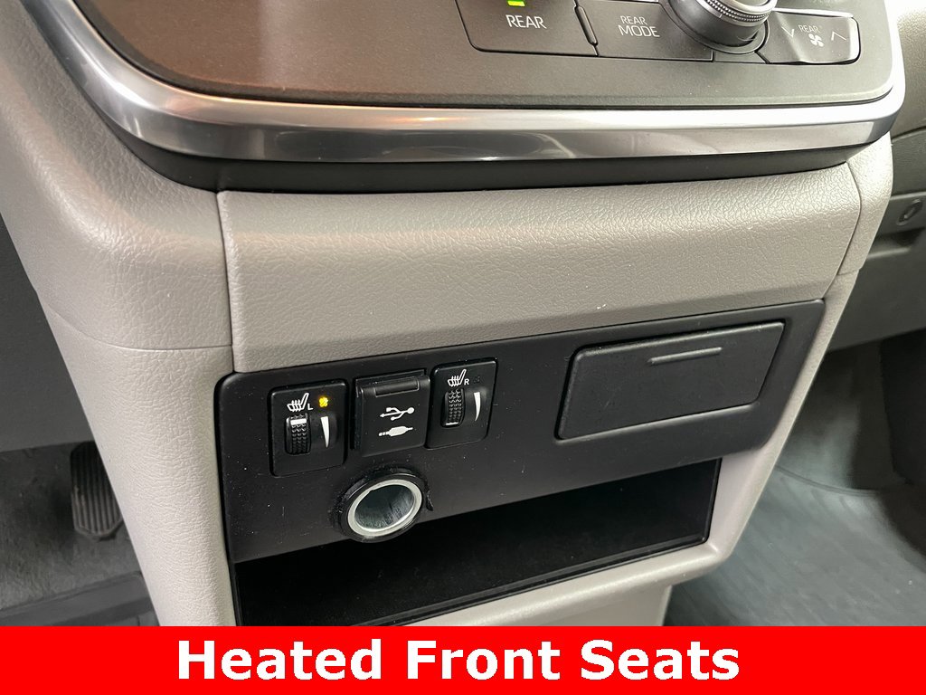 Used 2019 Toyota Sienna XLE image 9