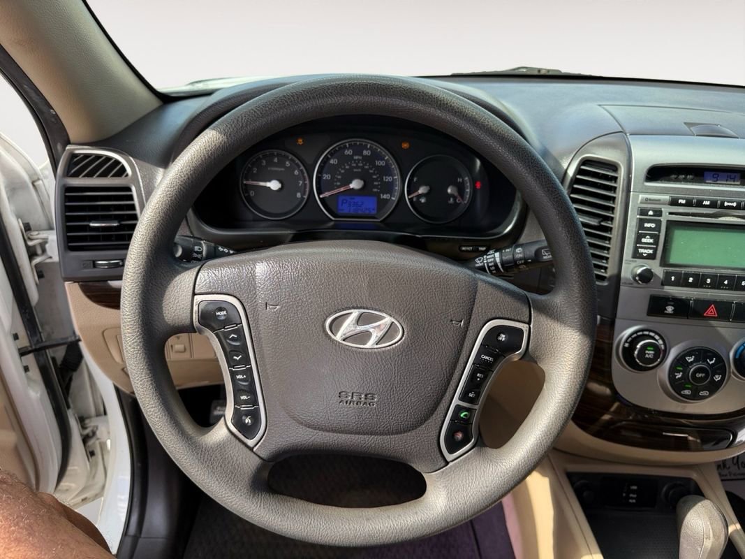 Used 2011 Hyundai Santa Fe GLS image 12