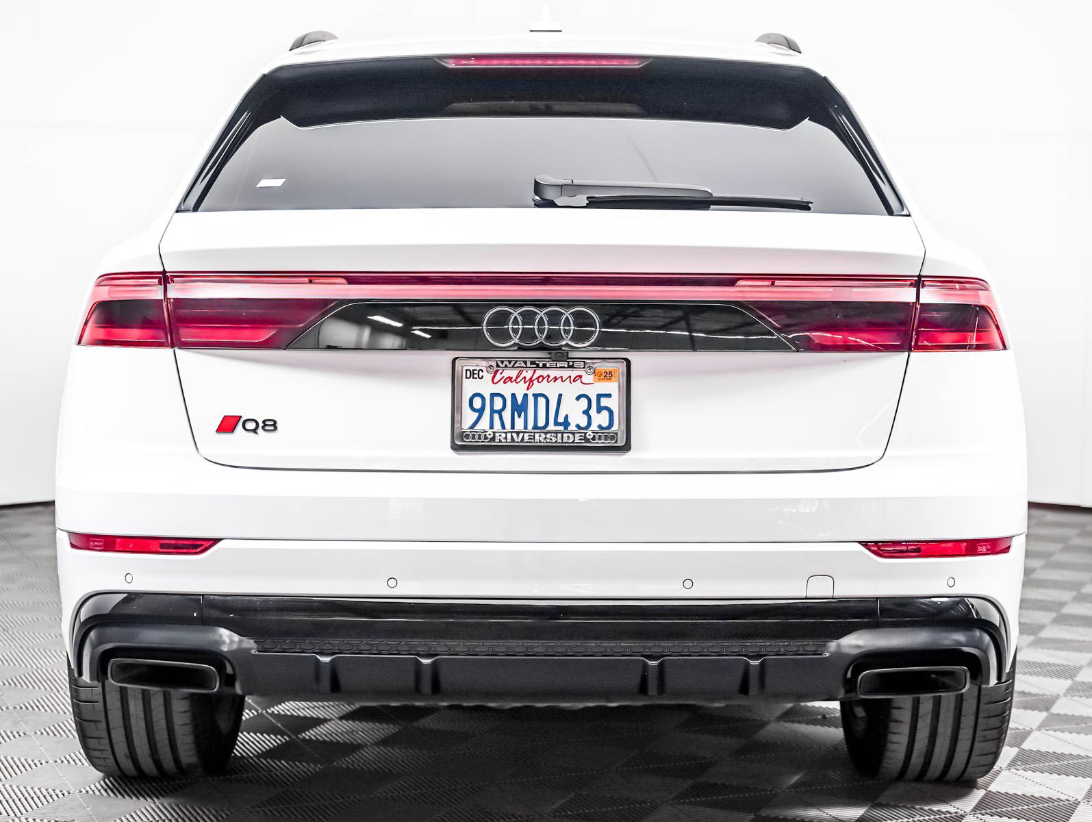 Certified 2025 Audi Q8 Prestige AWD/4WD image 9