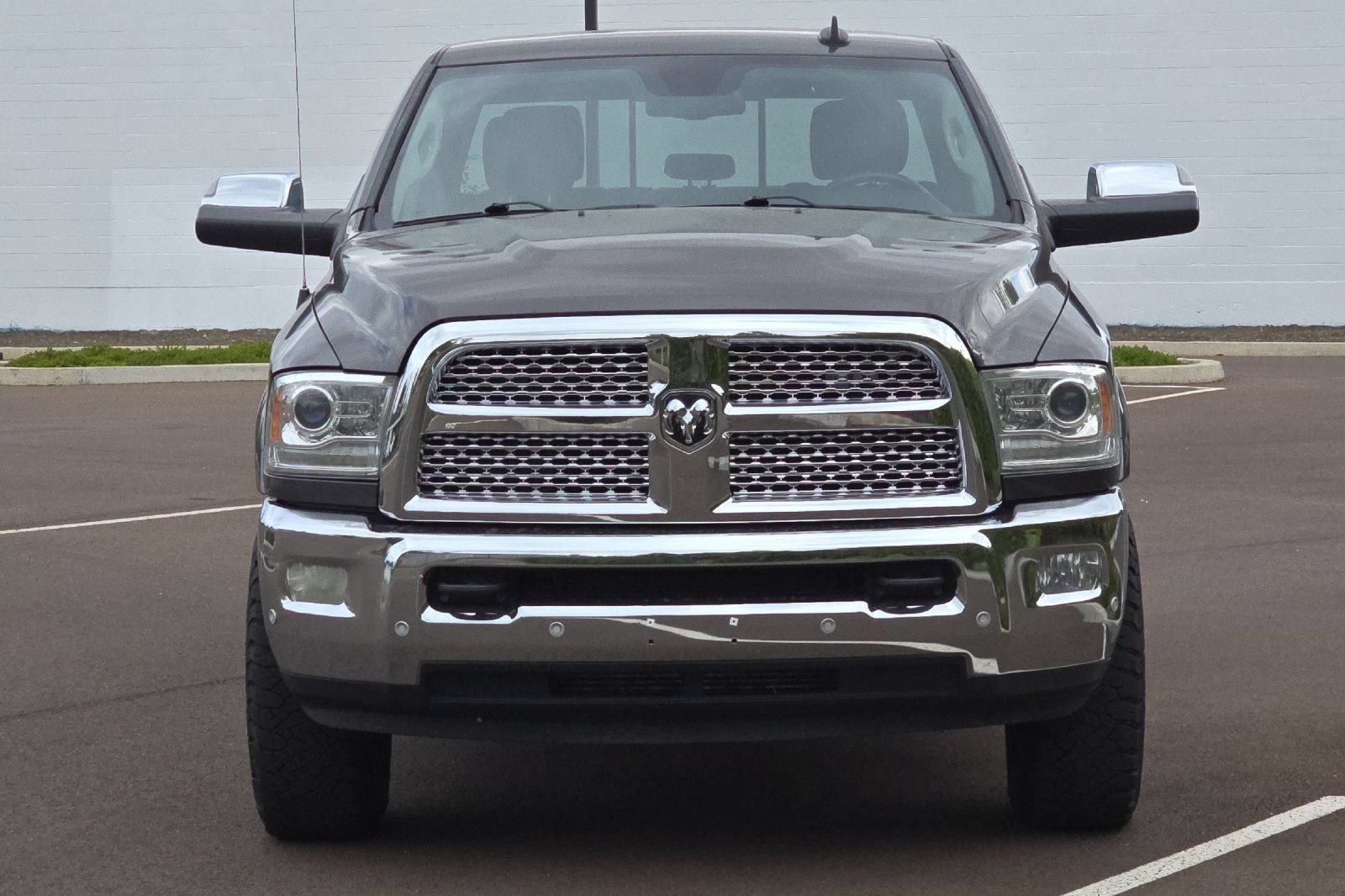 Used 2016 RAM 3500 Laramie AWD/4WD image 9