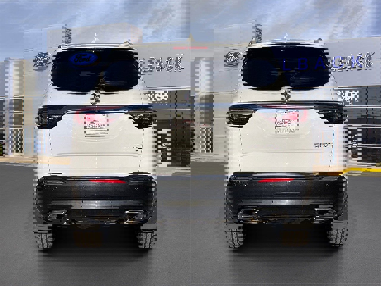 Used 2019 Buick Enclave Essence image 4