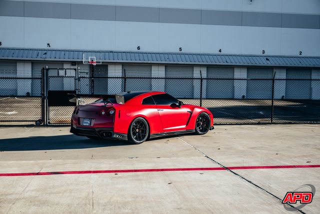 Used 2020 Nissan GT-R Premium w/ Premium Interior Package image 21